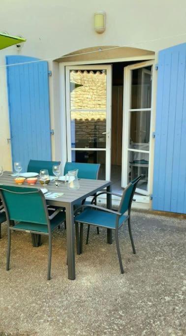 Délicieux moment de détente au coeur de Saint Martin de Ré Extérieur photo